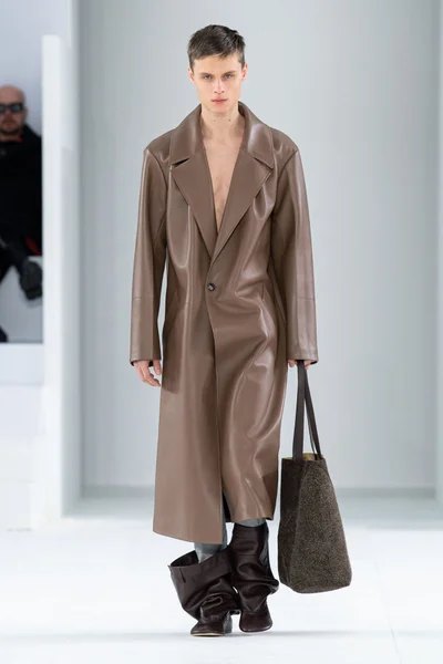 Look 40